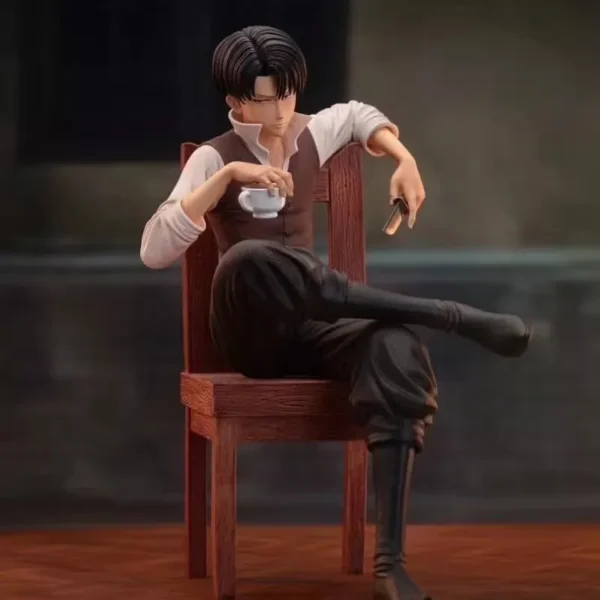 Attack on Titan Levi Ackerman Figure – Sitting (19cm)
